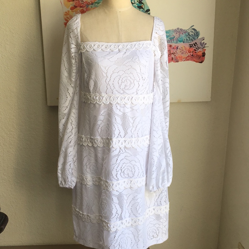 White Lace Square-Neck Long Sleeve Dress